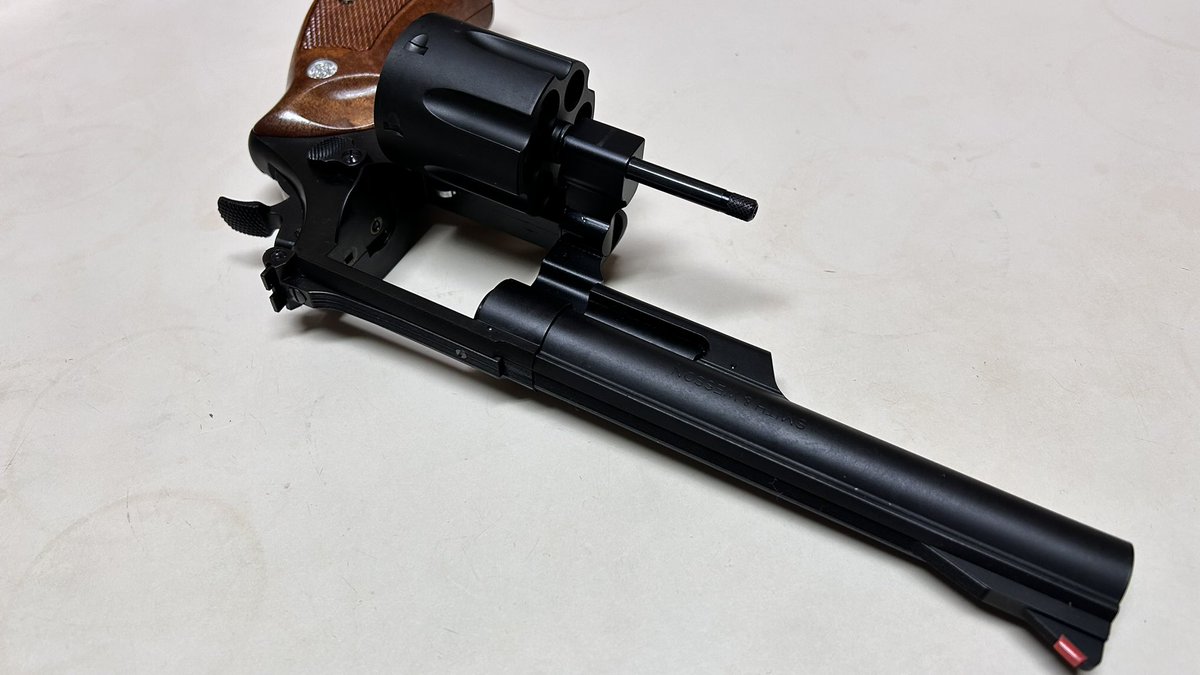 LarryCallaghanK's tweet photo. #SmithandWesson
#Colt
#Model29
#Smolt

めちゃくちゃお気に入り https://t.co/2sZiW1fbaz