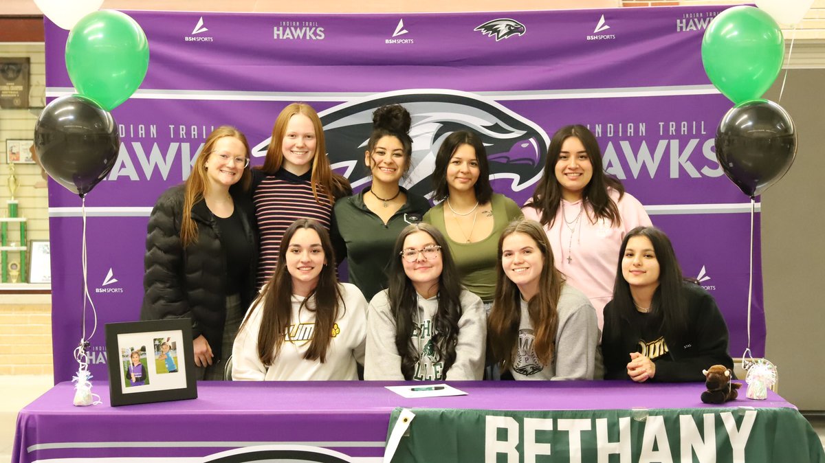 addy_hamilton50's tweet photo. Officially official 🦬💚

@BethanyBison_sb @PumaAcademy_ https://t.co/jDzxdvnmjk