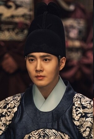 SUHO_Latam's tweet photo. [NAVER] {240209} https://t.co/mrTyG9IFNe

Mensaje de #SUHO, quien interpreta a Lee Geon, para el Año Nuevo Chino

"Espero que disfrutes de unas felices fiestas del Año Nuevo Chino con las personas que amas y comas mucha comida deliciosa..

@weareoneEXO https://t.co/3kW8vwhB7C