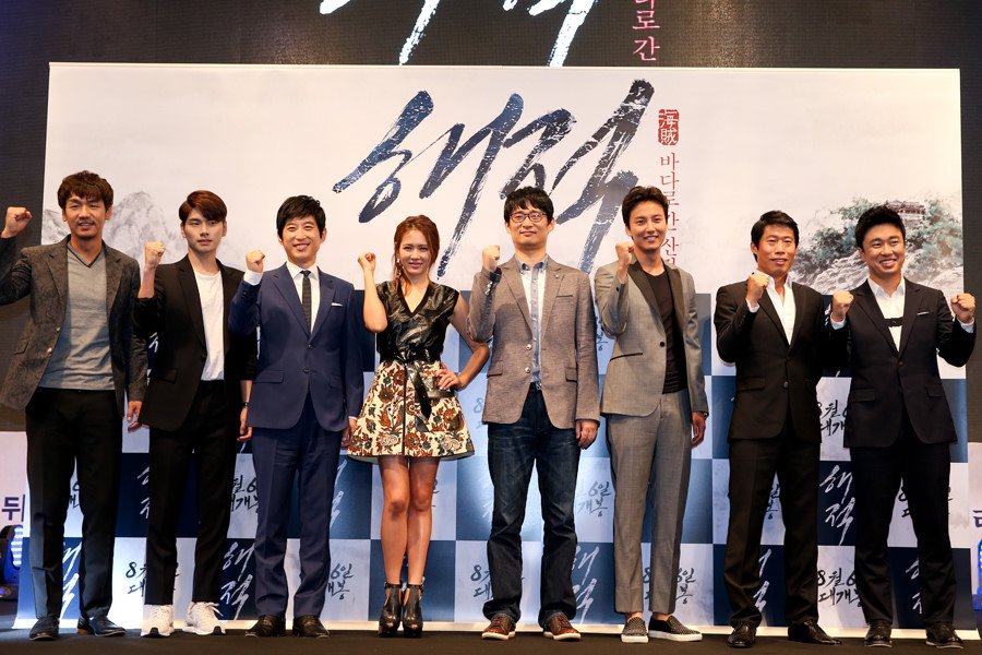 v_lovez's tweet image. &quot;Hyunbin&amp;amp;Son Yejin are like couple of the century now,aren&apos;t they?I personally thought they&apos;re a good match bcs I knew their personalities&amp;amp;believed they&apos;d make great couple&quot;
&quot;SYJ has much more easy-going&amp;amp;cool personality than HB.HB is very detailed&amp;amp;caring&quot;

Lee Seok-hoon
Director