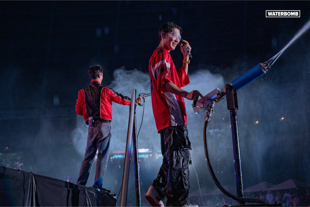 Waterbomb_Japan's tweet photo. EXOのAMAZING DUOセフンとチャニョルのエネルギー溢れるパフォーマンス！ 狂うほど熱かった🔥🔥🔥

再び熱く東京を盛り上げるウォーターボムは7.27-7.28

*この写真の出演アーティストはウォーターボム2023年出演アーティストで、ウォーターボム2024年出演が確定したアーティストではないことをお知らせします。

#ウォーターボム #ウォーターボムジャパン #フェス #夏フェス #WATERBOMB #WATERBOMB2024 #WATERBOMBJAPAN #WATERBOMBTOKYO #KPOP #JPOP #KHIPHOP #KDJ #MUSICFESTIVAL #EXO #EXOSC