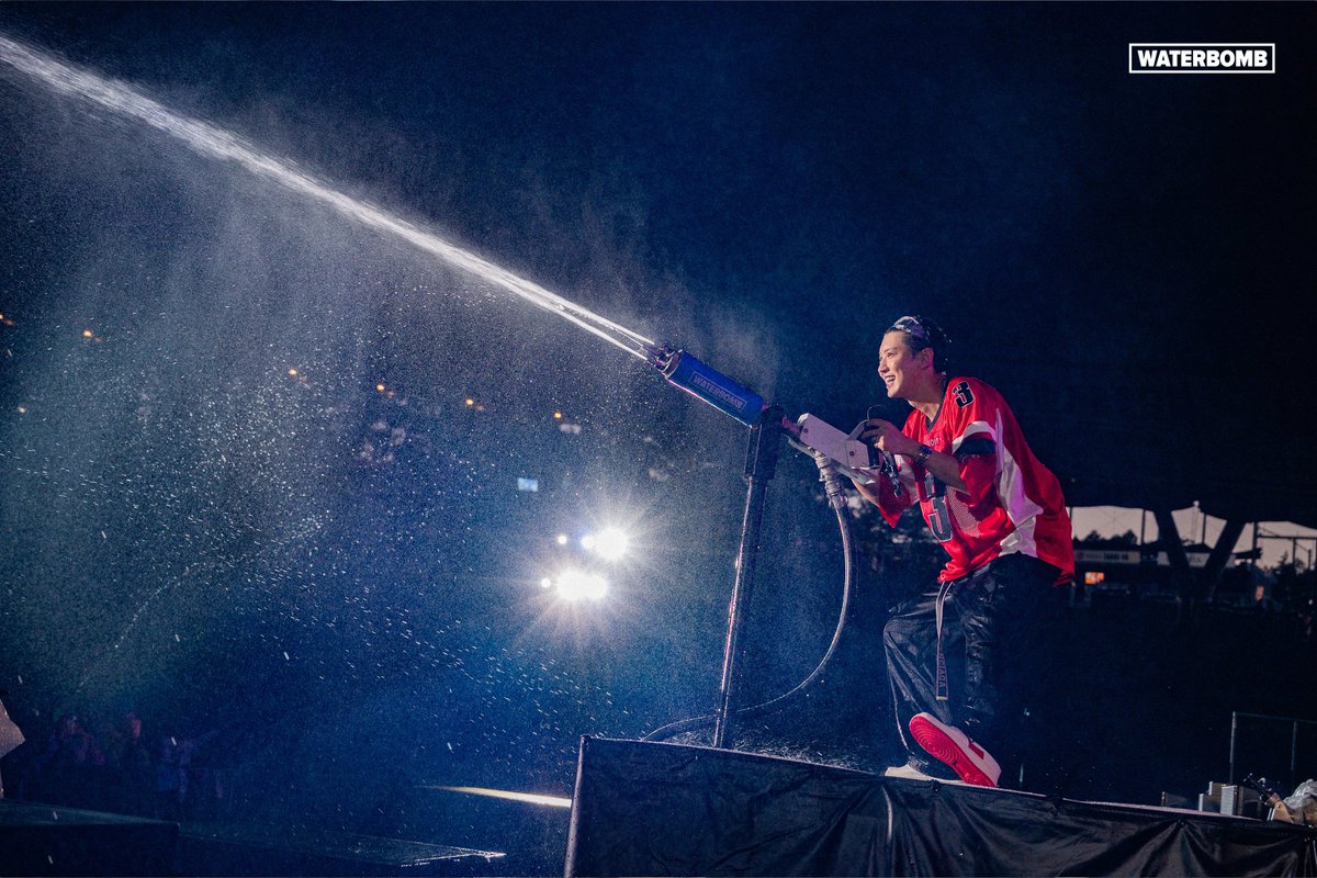 Waterbomb_Japan's tweet photo. EXOのAMAZING DUOセフンとチャニョルのエネルギー溢れるパフォーマンス！ 狂うほど熱かった🔥🔥🔥

再び熱く東京を盛り上げるウォーターボムは7.27-7.28

*この写真の出演アーティストはウォーターボム2023年出演アーティストで、ウォーターボム2024年出演が確定したアーティストではないことをお知らせします。

#ウォーターボム #ウォーターボムジャパン #フェス #夏フェス #WATERBOMB #WATERBOMB2024 #WATERBOMBJAPAN #WATERBOMBTOKYO #KPOP #JPOP #KHIPHOP #KDJ #MUSICFESTIVAL #EXO #EXOSC