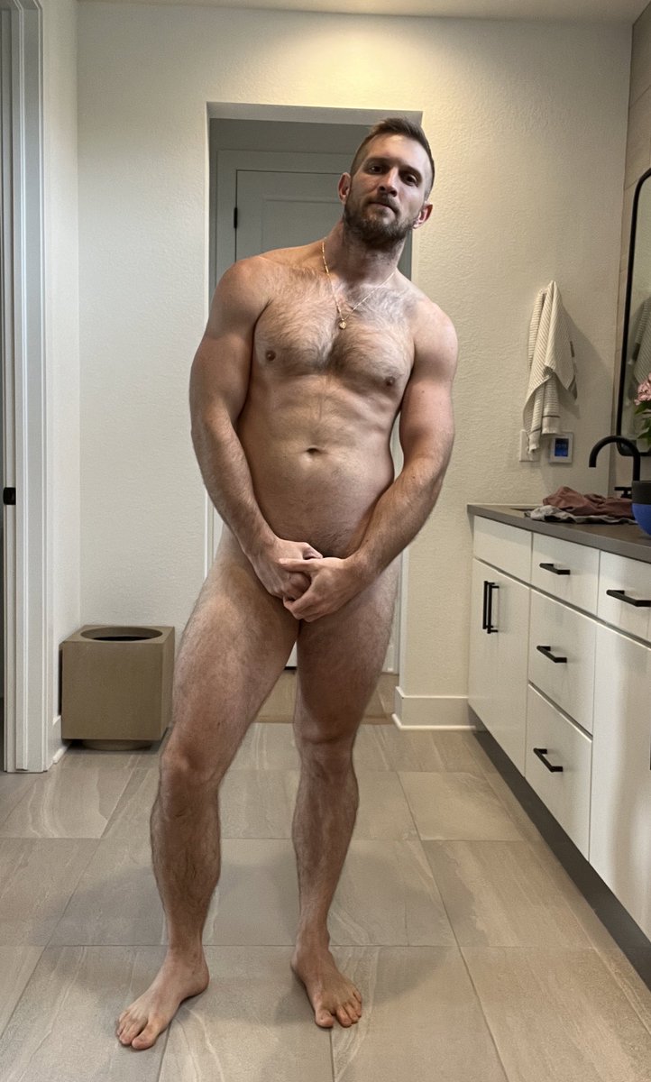 Paulwagnerxxxx's tweet photo. Lost my clothes 😈 https://t.co/qt1NU8UPUf