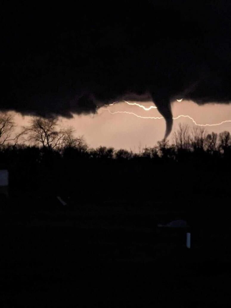 tomwachstv's tweet photo. New photos tonight. These are from Leah and Jade in Evansville, WI. Incredible photos of a possible tornado. The National Weather Service will be out surveying damage on Friday, so we will officially know more at that time. https://t.co/ZhQ09jh8CC