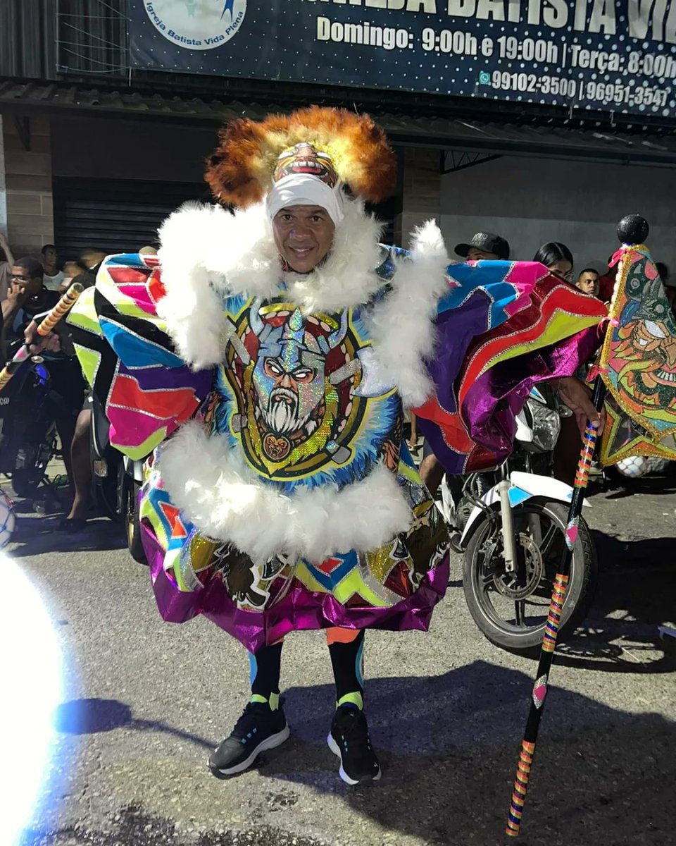 BateOficial's tweet photo. TROPA DOS CACHORROS DE NILÓPOLIS

🎭 CARNAVAL 2024 🎭

#batebola #batebolas #bateboleiro #bateboleira #bateboleiras #bateboleiros #euamobatebola #carnaval #carnavalrj #carnaval2024 #batebolete #originalidades #carnival #suburbio #photography #art #riodejaneiro #brazil #brasil https://t.co/zInV9wkAEn