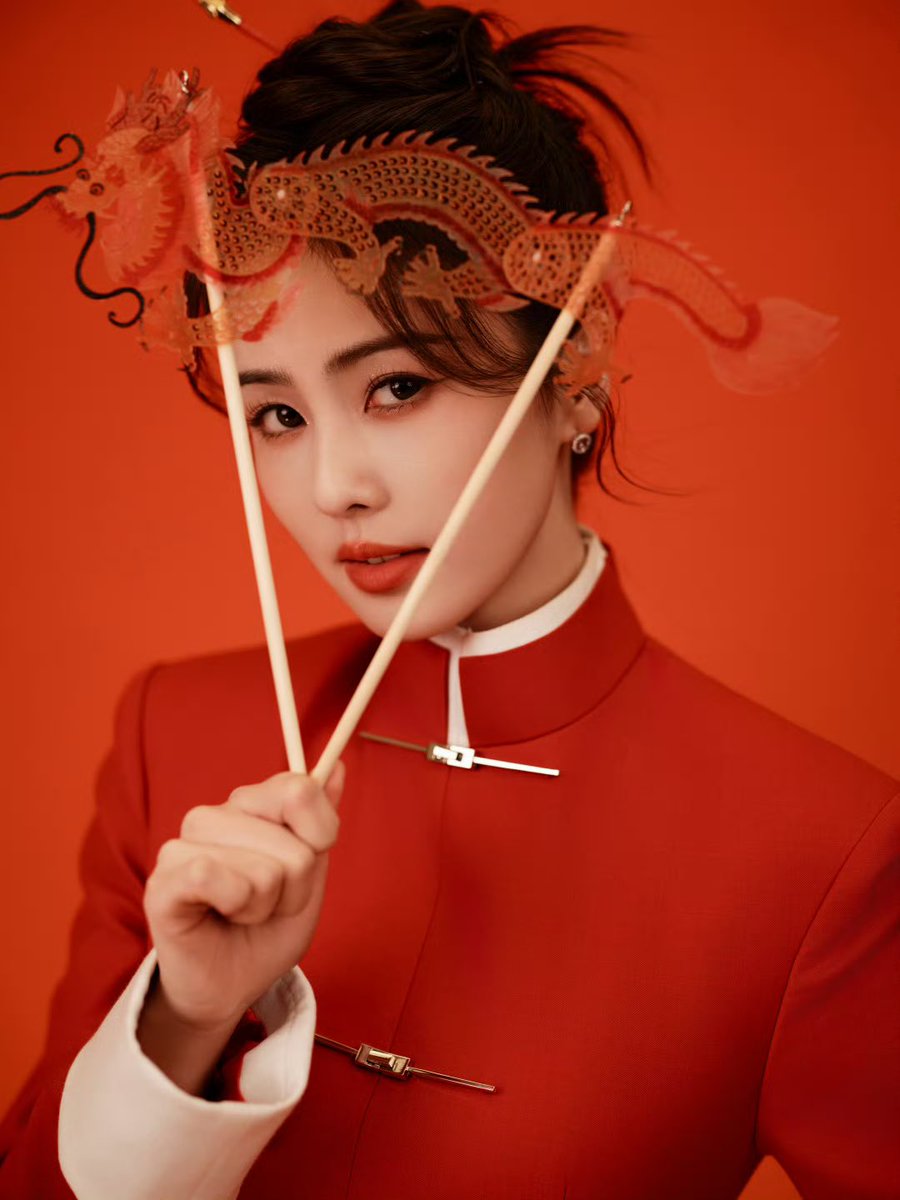 Allcbizmelons's tweet photo. #BaiLu’s new photoshoot for 2024 Chinese New Year https://t.co/CetUBp0BxA