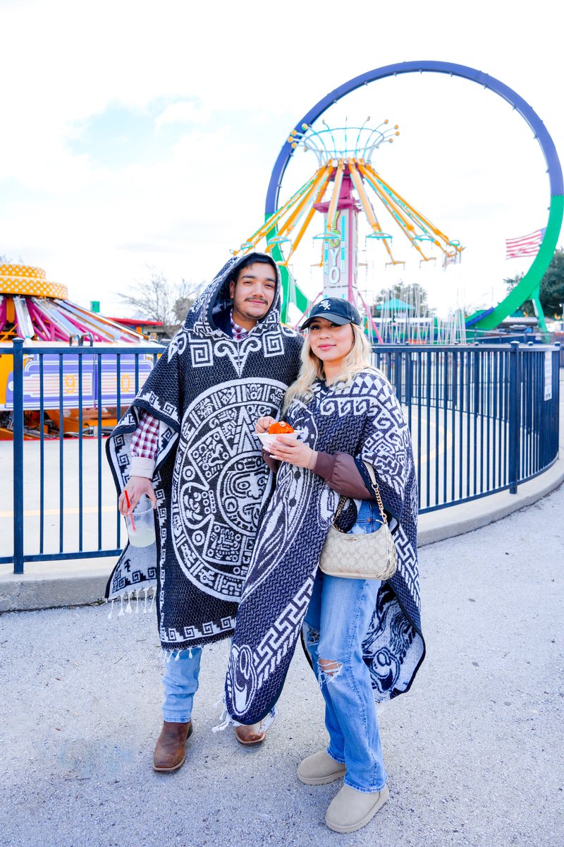 TradersVGP's tweet image. 💘 Find the perfect GIFT for you other half. From matching ponchos to shoes, perfumes, cute hats and more.

Traders Village has it all 😉

#sanvalentin #valentines #openmarket #lapulgadegrandprairie