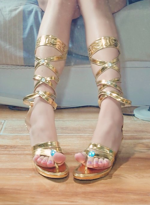 新年快乐诶qwq https://t.co/HErJFWbFnb<a href="/tag/sissy"class="tags"><span>#sissy</span></a><a href="/tag/crossdress"class="tags"><span>#crossdress</span></a><a href="/tag/%E7%94%B7%E3%81%AE%E5%A8%98"class="tags"><span>#男の娘</span></a><a href="/tag/%E4%BC%AA%E5%A8%98"class="tags"><span>#伪娘</span></a><a href="/tag/%E9%BB%91%E4%B8%9D"class="tags"><span>#黑丝</span></a><a href="/tag/%E5%A5%B3%E8%A3%85%E5%AD%90"class="tags"><span>#女装子</span></a>