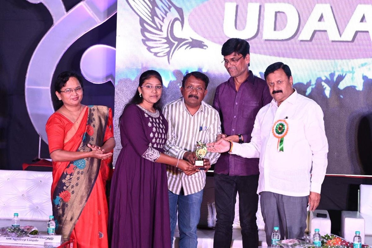 GirishKPandav's tweet image. #SanmargEducationInstitute #uddan #annualprogramme #PrizeDistributionCeremony #nagpur #maharashtra