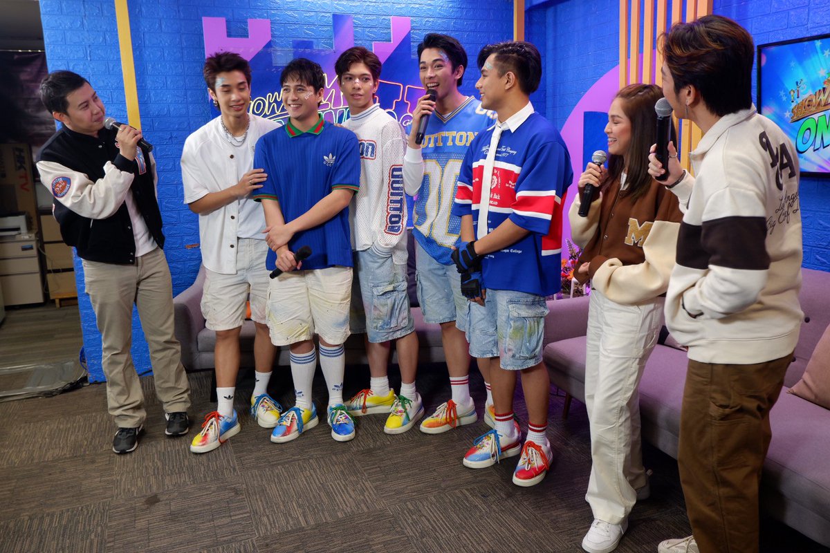 Naki-#Patintero na ang madlang people kasama ang <a href="/bgyo_ph/">BGYO_PH</a> sa <a href="/itsShowtimeNa/">It's Showtime</a>! (੭˃ᴗ˂)੭

Ulit-ulitin ang #BGYO_Patintero sa lahat ng digital streaming platforms!🏃

٩( ᐖ ) Halika na at makipaglaro dito! ミ( ᐛ )و
orcd.co/patinterobgyo

#StarMusicPH #BGYO #BGYO_Patintero