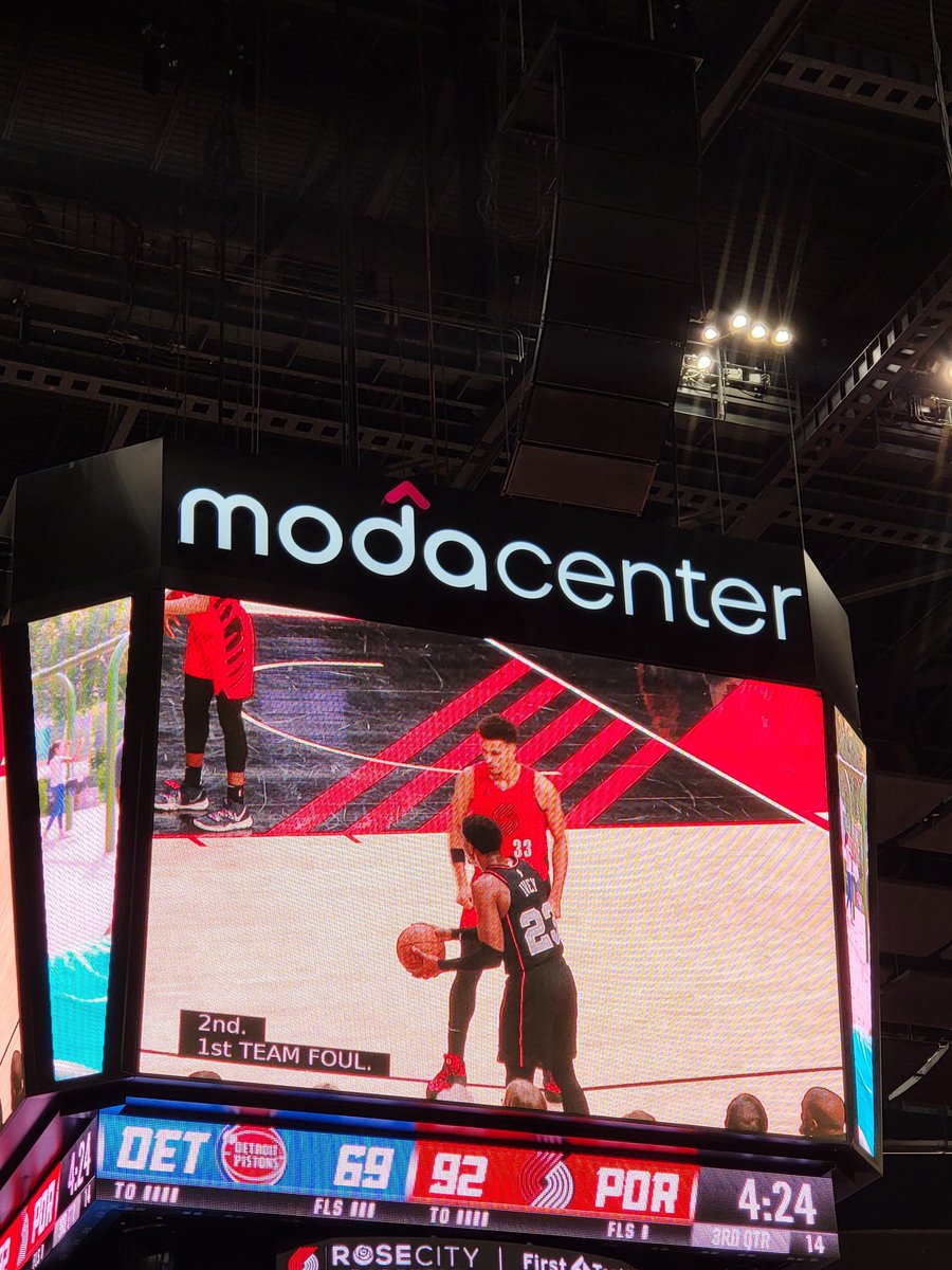 Robyn Crump tweet media