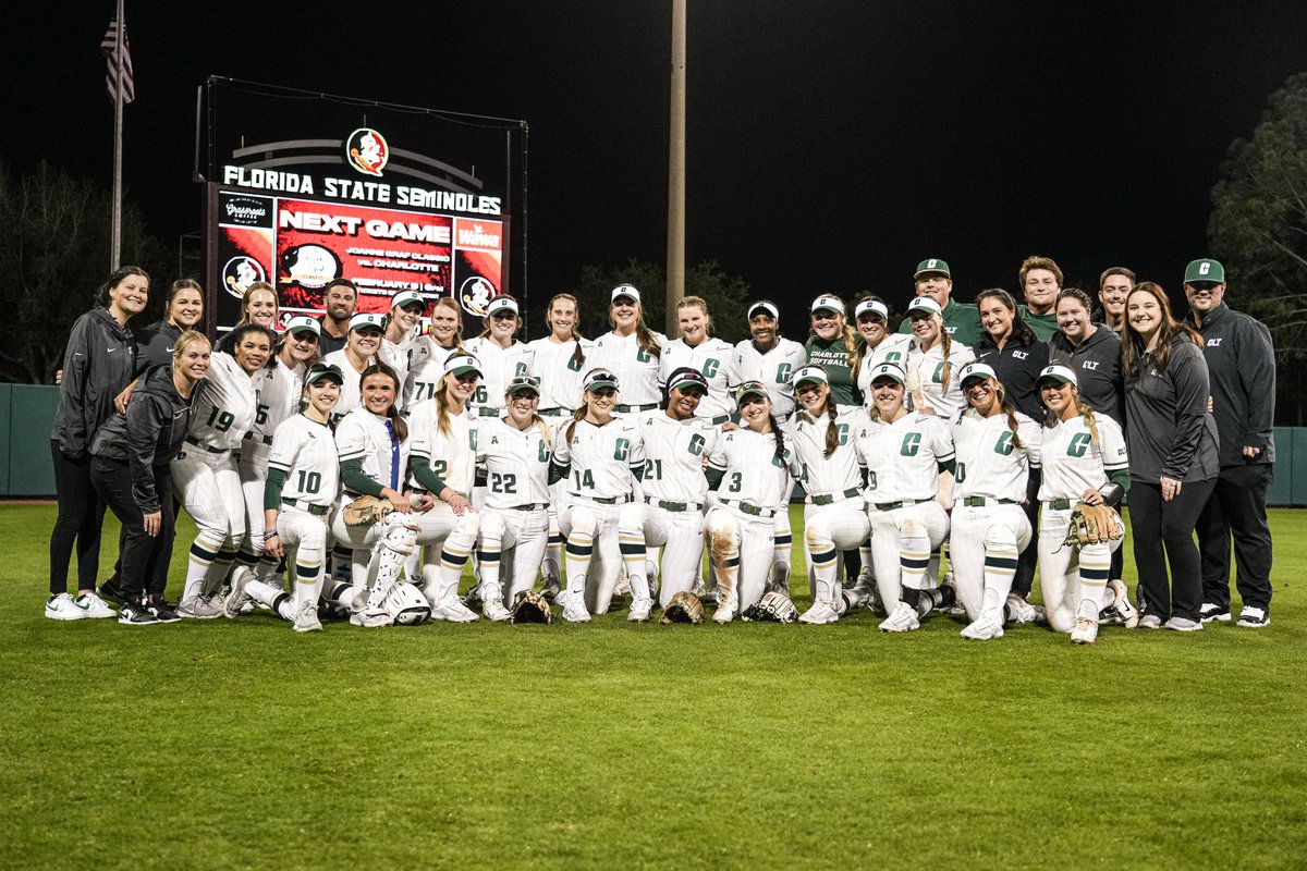 CharlotteSB's tweet photo. Now 𝙩𝙝𝙖𝙩'𝙨 how you start a season. 👊

#GoldStandard⛏️ https://t.co/YQLZJlbINB