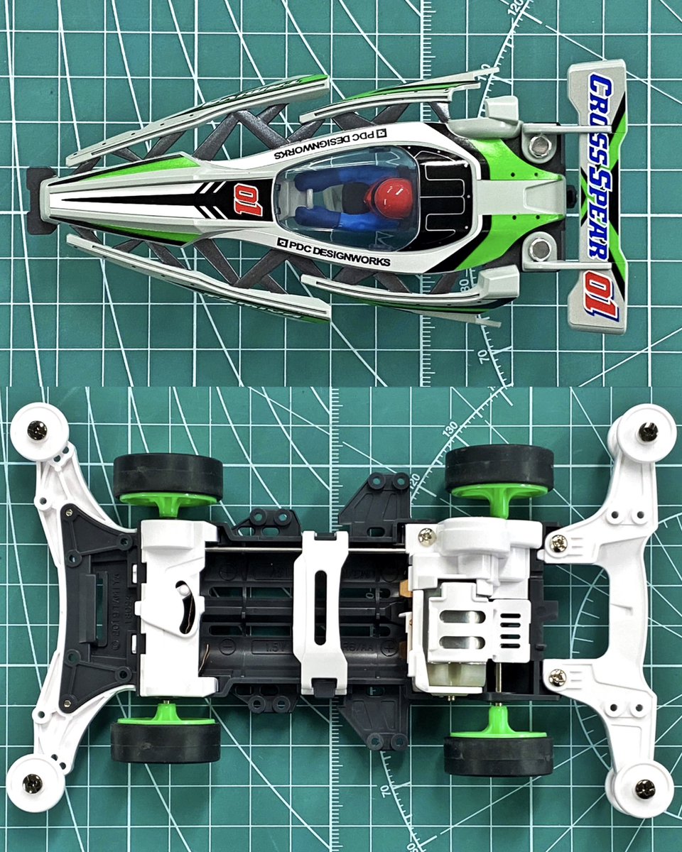 最新マシン『クロススピアー』。ボディのトラス構造はもちろん一体成形