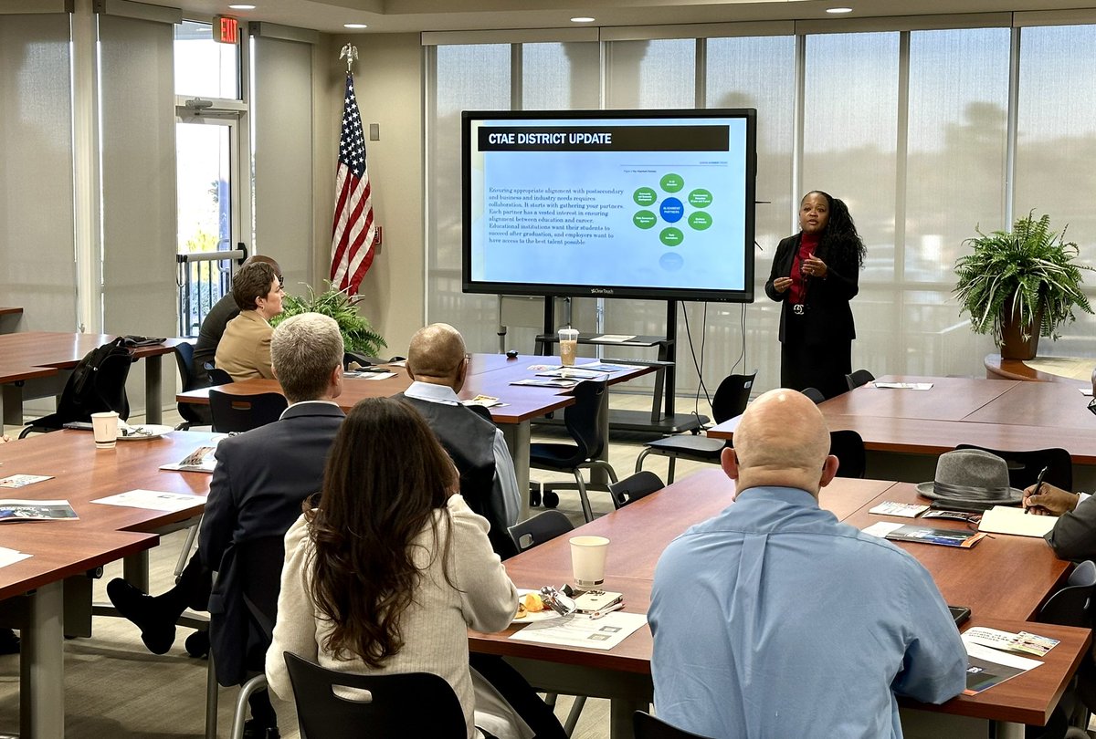 BibbSchools's tweet photo. Thank you to community, college, and business partners for coming #Together this week for OneMacon Business Education Partnership (BEP)!
#Built4Bibb #BuiltByBibb #CTAEdelivers https://t.co/YPir93AsQw