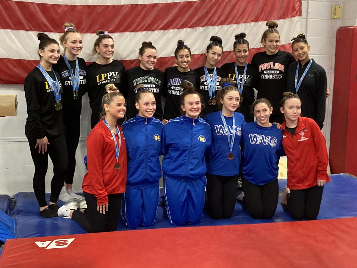 LoHud_Debbie's tweet photo. @MahopacSchools @lakeland_sports @NYSPHSAA @SecOneAthletics @TuskerAthletics @HenHudAthletics @OSSATHLETICS The 15-members of the @SecOneAthletics @NYSPHSAA team was named #lohudgym https://t.co/55w7R6Ijjj