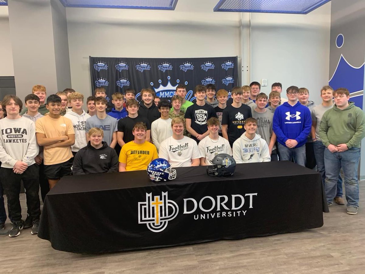 jacecolling7's tweet photo. My boys @kybork13 @MitchellSchnepf and @jonah_petersen1 are officially committed‼️ Gonna be studs at the next level @DordtFB @MsideFootball https://t.co/mTm9iPdgK4