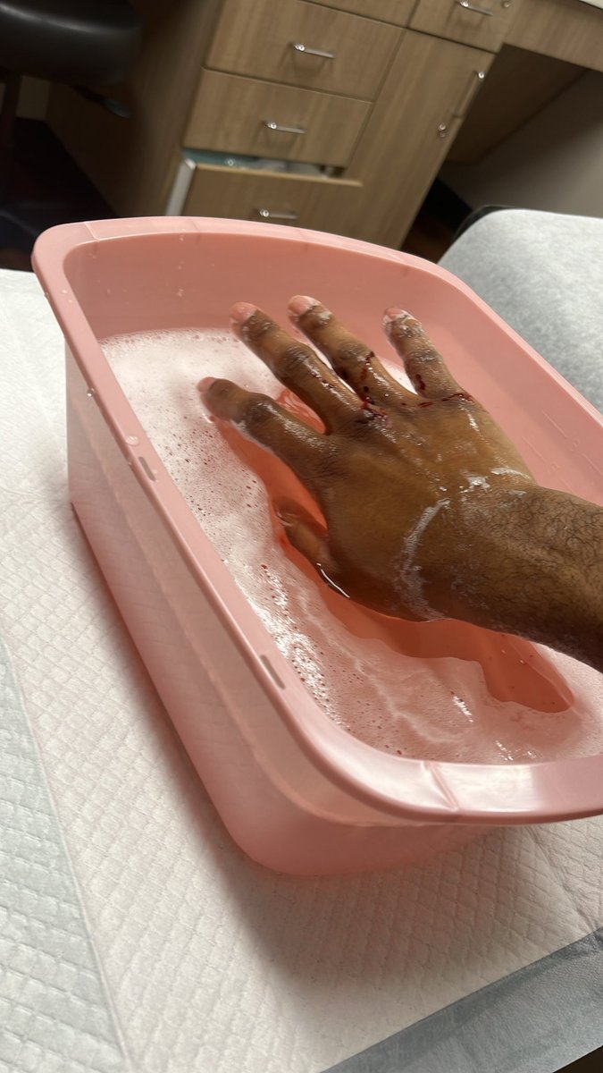 ُأسامة tweet media