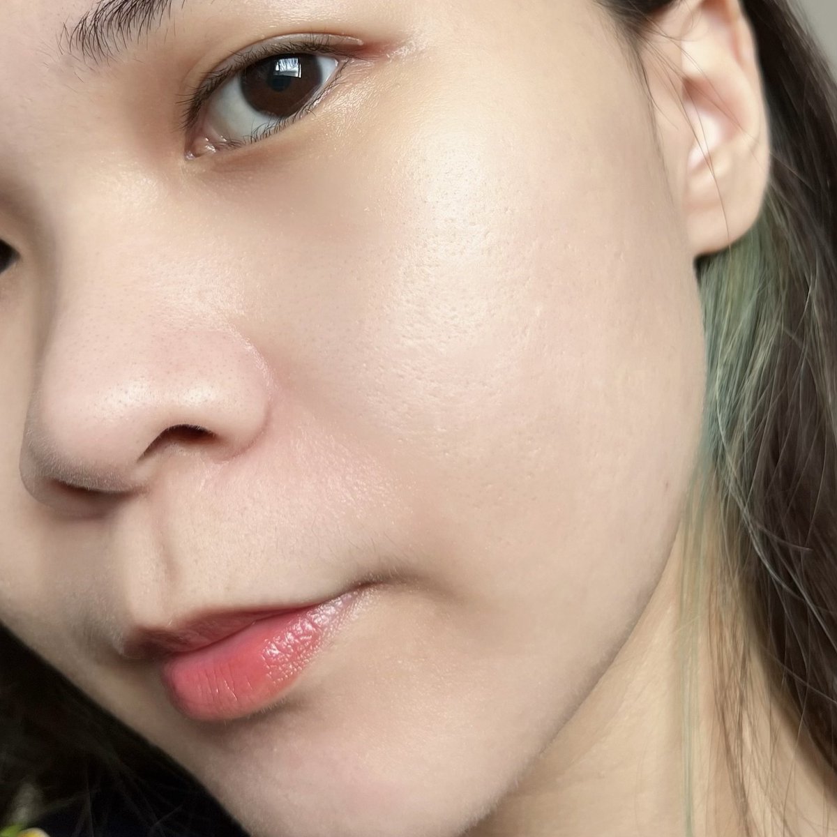 harybool's tweet image. ตอบโจทย์มากกก สำหรับคนมีรอยแดงจากการกดสิวและผิวไม่เรียบแบบนี่🥹 แต่ตอนนี้ฟินละแอบทดลองใช้มาให้แล้ว retinol ของ Innisfree🍃ชีทำถึงเว่อ รอยแดงหายเร็วมาก ผลัดเซลล์ผิวใหม่ฉ่ำสุด รู้สึกหน้าเรียบเนียนขึ้นด้วยพวกผดๆคือเรียบ ไอเริ้ปอะ แนะนำให้ทาตอนกลางคืน+ มอยส์ ด้วย  #อินนิสฟรีเรตินอล