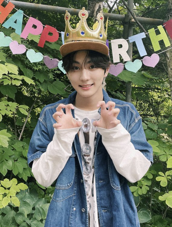 🎂🥳💙

OUR JUNGWON TURNS TWENTY WON
#JUNGWONisFOREVERYANG #사랑의_꽃말은_스물한살_양정원 <a href="/ENHYPEN_members/">ENHYPEN</a> <a href="/ENHYPEN/">ENHYPEN OFFICIAL</a>