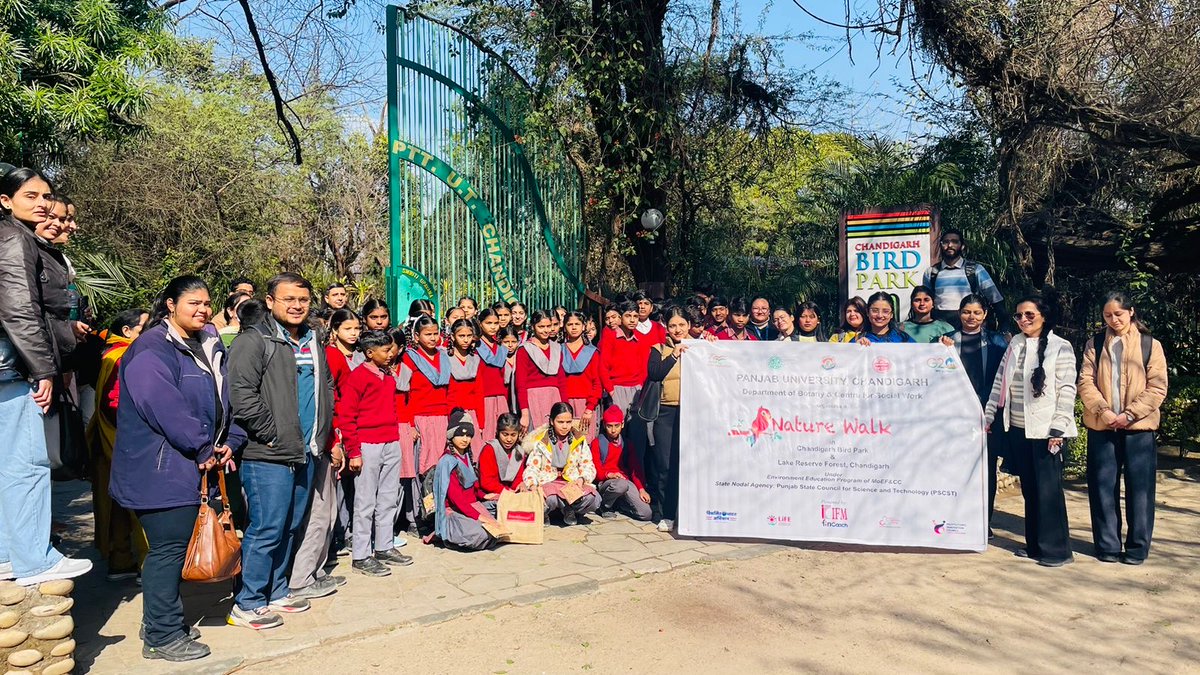 Nature walk for School Students of Govt. High School, Balongi, Mohali organized by @OfficialPU under the EEP of @moefcc with @PSCST_GoP as the nodal agency and powered by @IFMGlobal @PrinSciAdvGoI @JKAroraEDPSCST @KSBathPSCST @SchoolEduChd @HPSBRAR @amank_22 @sembi_jk