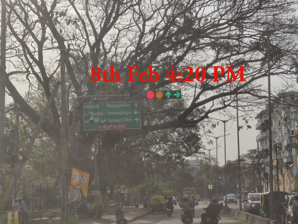 arunbhat_ab's tweet photo. @blrcitytraffic @JnagarTr @jpnagarbcp Everyday either this signal will be switched off or some issue during afternoon/early evening due to which everyone are facing issue
Location: Mahatma Children's Home
JP Nagar 3rd Phase https://t.co/6xOapxpUOc