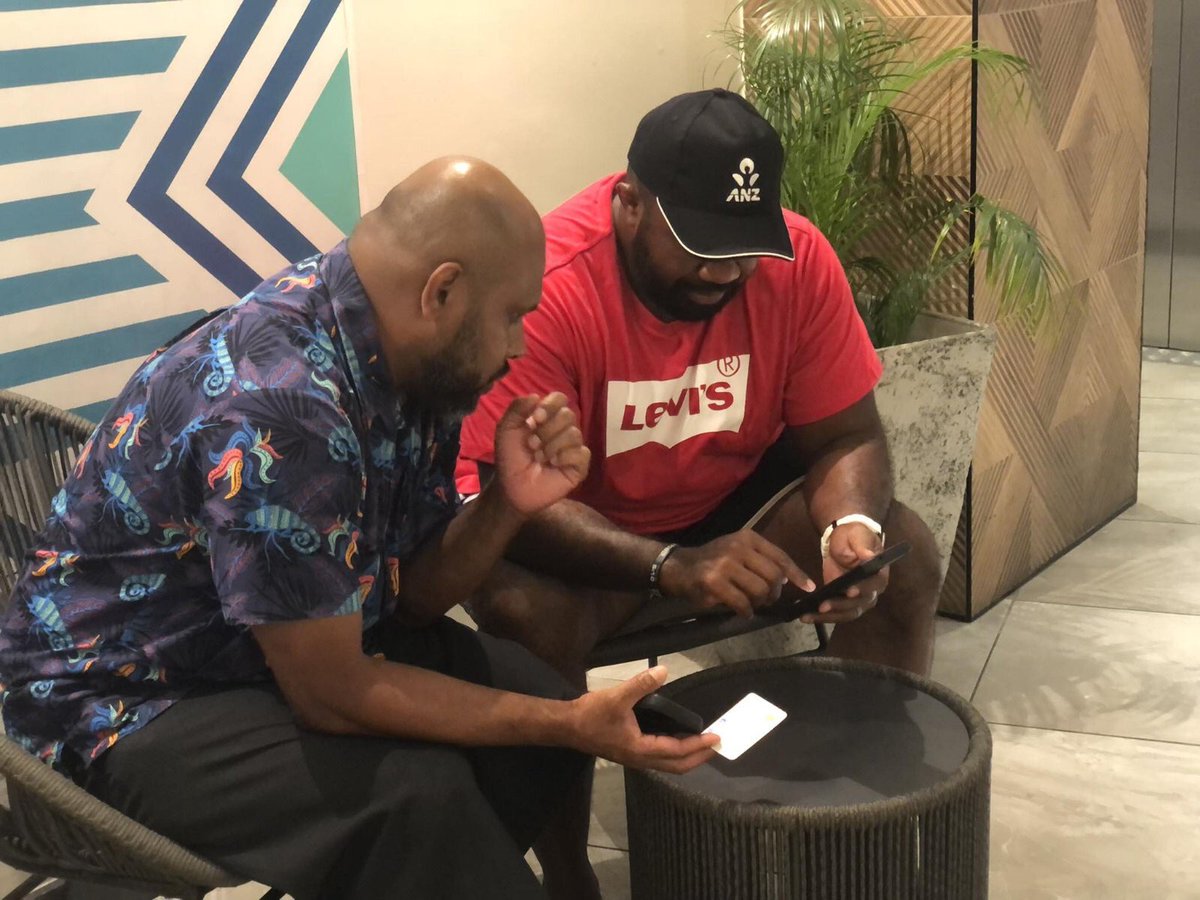 FHUT3's tweet photo. Had a great time discussing some investment opportunities with the boys
#WhileILiveIGrow https://t.co/c2a2BMkysK