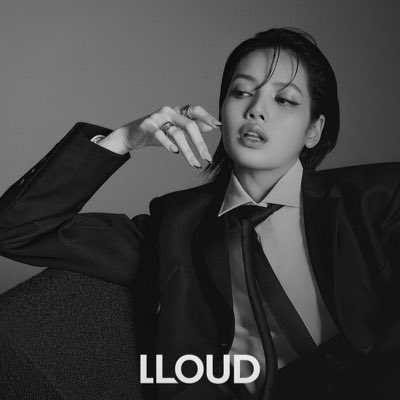Freen_Lisa827's tweet photo. I’m so proud of you and I will always support you in every way I can and I will be with you through this journey.👏🎉🥳🎊🥰🥰💛💛

LLOUD CEO LISA 
#LLOUDByLalisa 
#WeAreLloud
#LLOUD https://t.co/zQVDs8GdbW