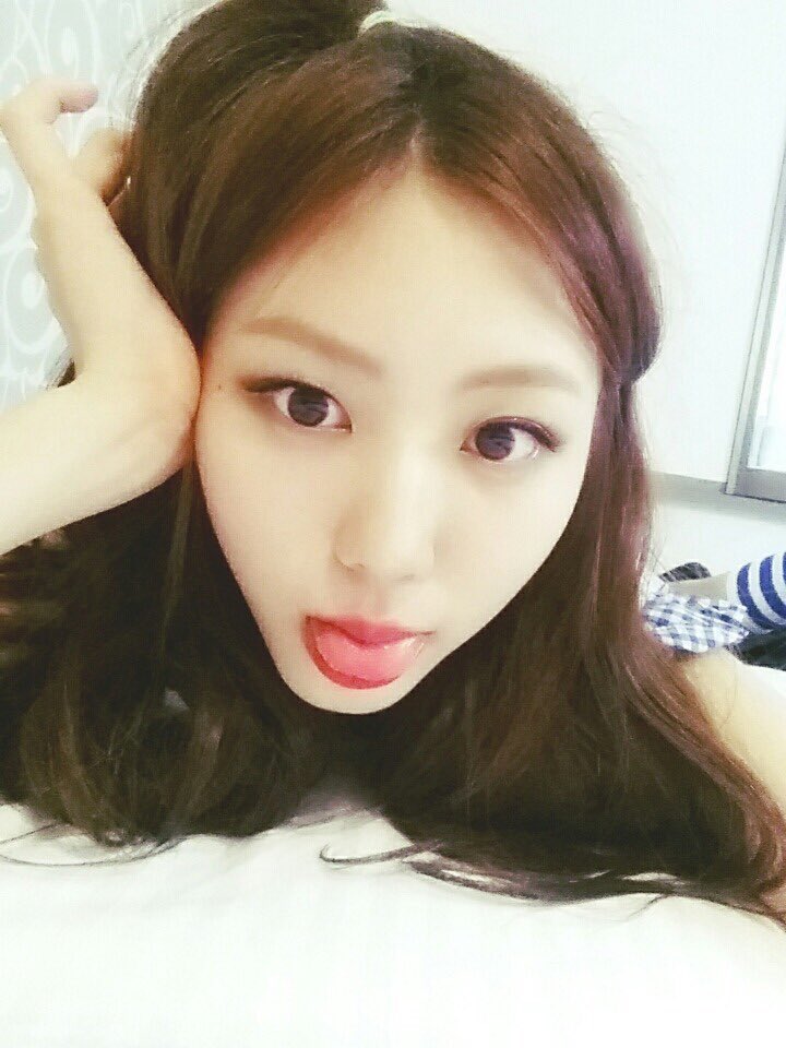clc_mp's tweet photo. al fin es jueves y nos 𝐥legó el momento de vivir un #ℛe𝐦em𝕓𝐞r𝐢ng𓈒ᯇ𝔻·𝐃Λ𝐘੭ु para que @daeguboyoficial nos ayude a 𝕣ecodar lo bien que la pa𝕤amos durante el #𝔻·𝐃Λ𝐘_𝕋𝐎𝐔𝐑ᴿᴾ, ¡córranle para que también consig𝕒n su dvd!

𝚖eow ! /ᐠ - ˕ -マ #𝕝ia https://t.co/cDIJnZdUgt