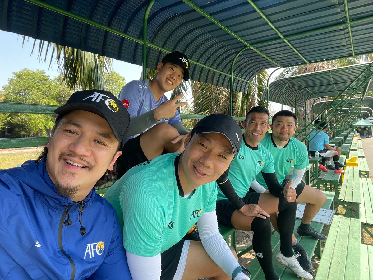 _x_wk's tweet photo. 📚🎓⚽️ ✅ AFC Pro License | Final Module | 5-16 Feb 24 💢👊🏻
#FAThailand #Coacheducation #AFCProDiploma #afcprolicense #บอลไทย #ฟุตบอลไทย https://t.co/UUt6oCf9Lz