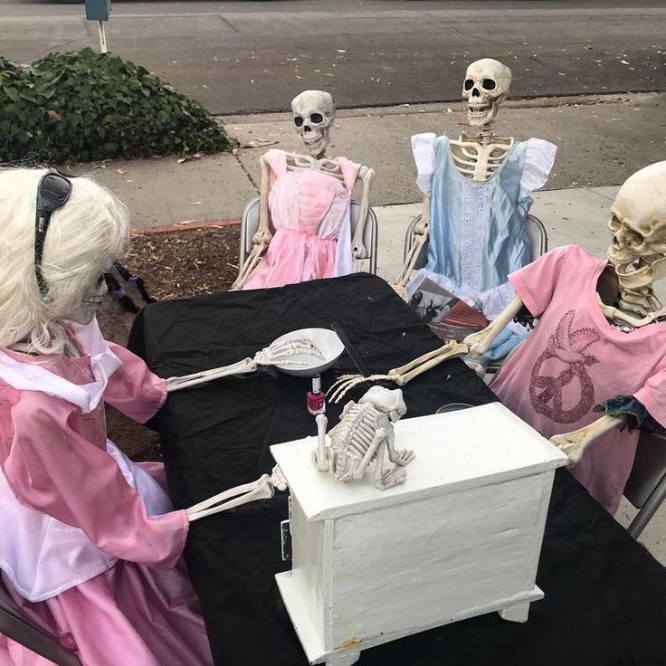 cheerupsf's tweet image. sólo somos una cyber fairy, una guapísima sexy, una estrella de miel y una sof contra el mundo