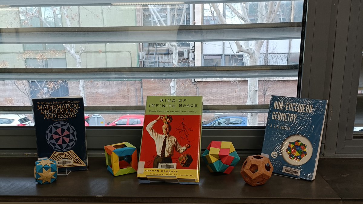 BibliotecaFME's tweet image. Avui celebrem el naixement de Donald Coxeter, #matematic especialitzat en #geometria i #combinatoria. Agafa un dels seus llibres en préstec !
 discovery.upc.edu/permalink/34CS…

#coxeter #matematica #bibliotecaFME