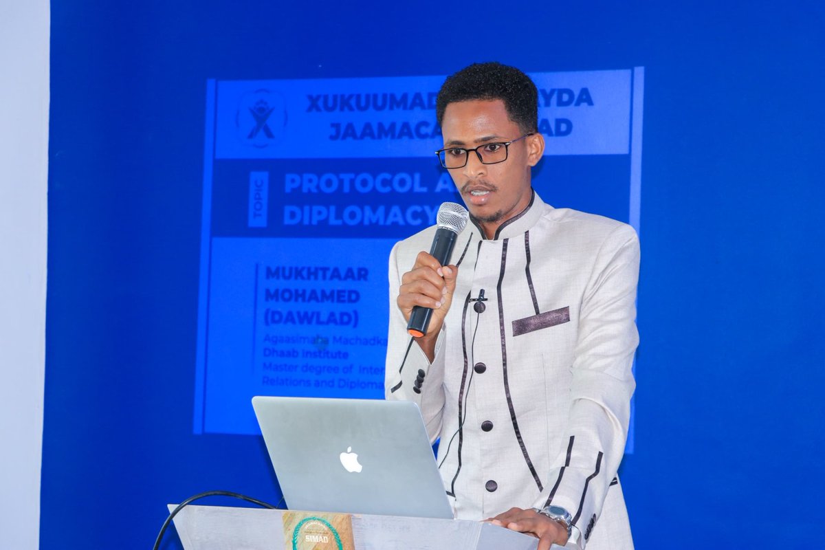 MachadkaDhaab's tweet photo. Very interesting session and exciting training about "Protocol and Diplomacy" to held the Social Science Department students from SIMAD University in Mogadishu.

 this training was organised by Dhaab Institute and XAJSI-SIMAD. https://t.co/bE95FTKwG1