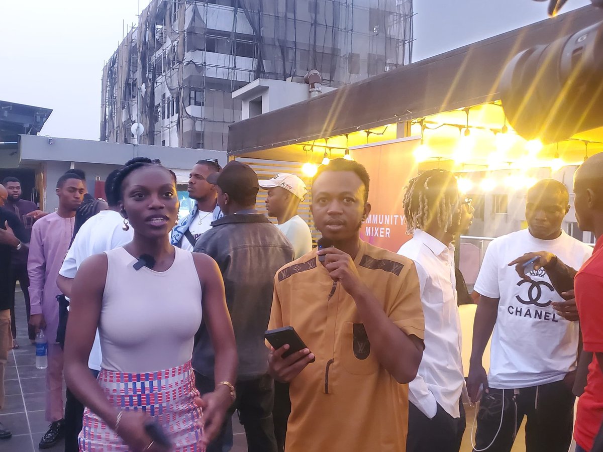 CoinNewsExtraTv's tweet photo. CoinNews Extra was at the #SuperteamNGMixer event last Saturday and had a great time! 

We interviewed @Harri_obi co-lead of @SuperteamNG , and learned more about the #Solana ecosystem and its potential in Nigeria. We also had an engaging discussion with other attendees. https://t.co/mmLiUyHszM