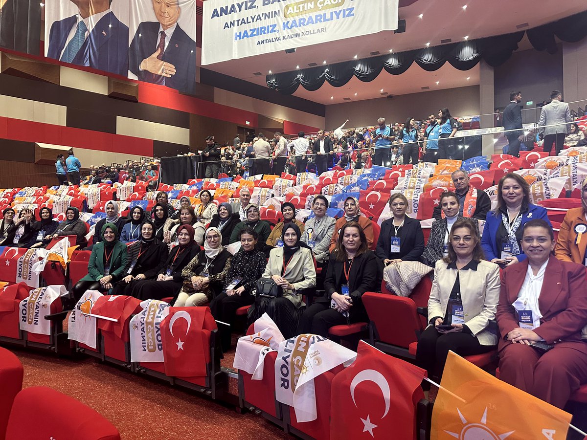 GlinZboz's tweet photo. Hazırız, kararlıyız! Cumhurbaşkanımızı bekliyoruz…

@aysekesir @alicetin_07 https://t.co/DgbxBoI9yL
