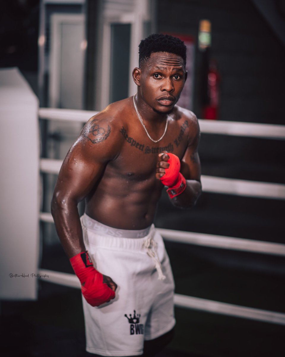 BwogiMusa's tweet photo. Focus 
#smb  #tmolybwogi⚡️🇺🇬 #Boxingforcharity https://t.co/oGBVGl7glw