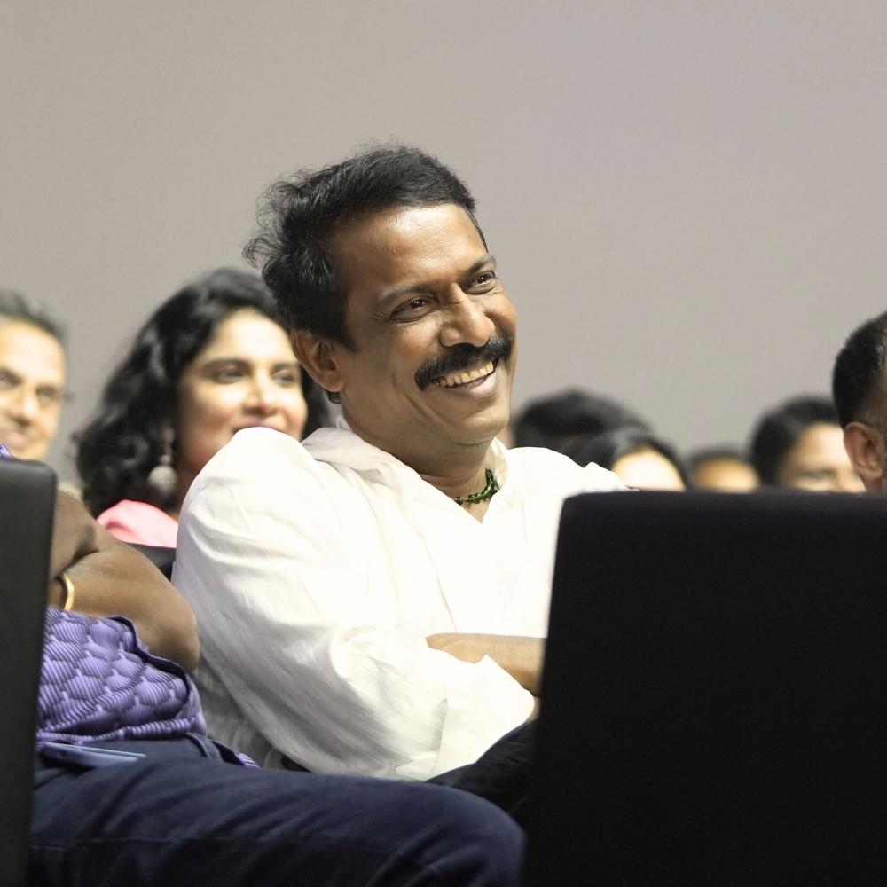 GoldwinSharon's tweet photo. #Siren  |#SirenFromFeb16 🚨 

A musical by @gvprakash |#GVPrakashkumar  

#JayamRavi |#YogiBabu |#KeerthySuresh 

#samuthirakani  |#KoushikMahata |#AnupamaParameswaran 

#AntonyBhagyaraj #sirenaudiolaunch   |#SirenPromotions https://t.co/SjGOsSb0MH