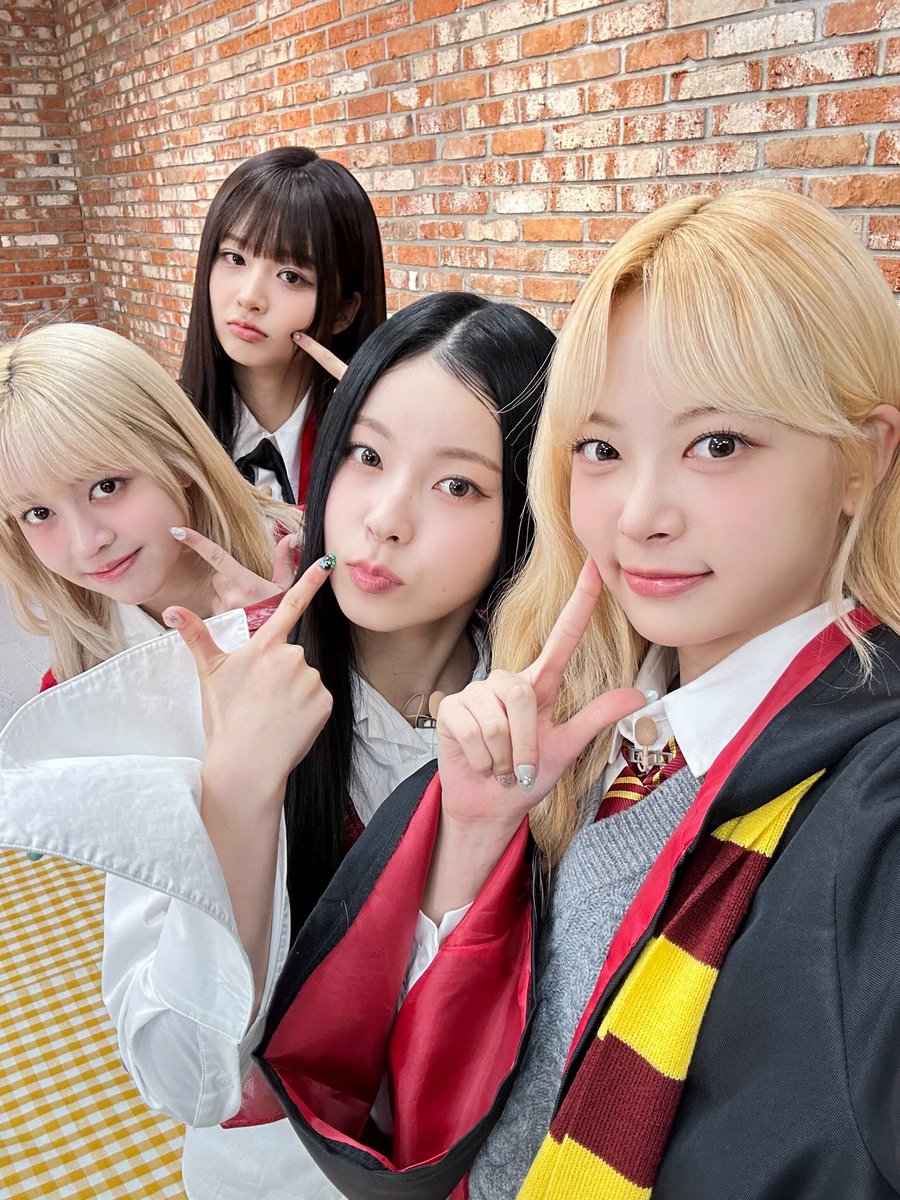 eunchae. ☆ tweet media