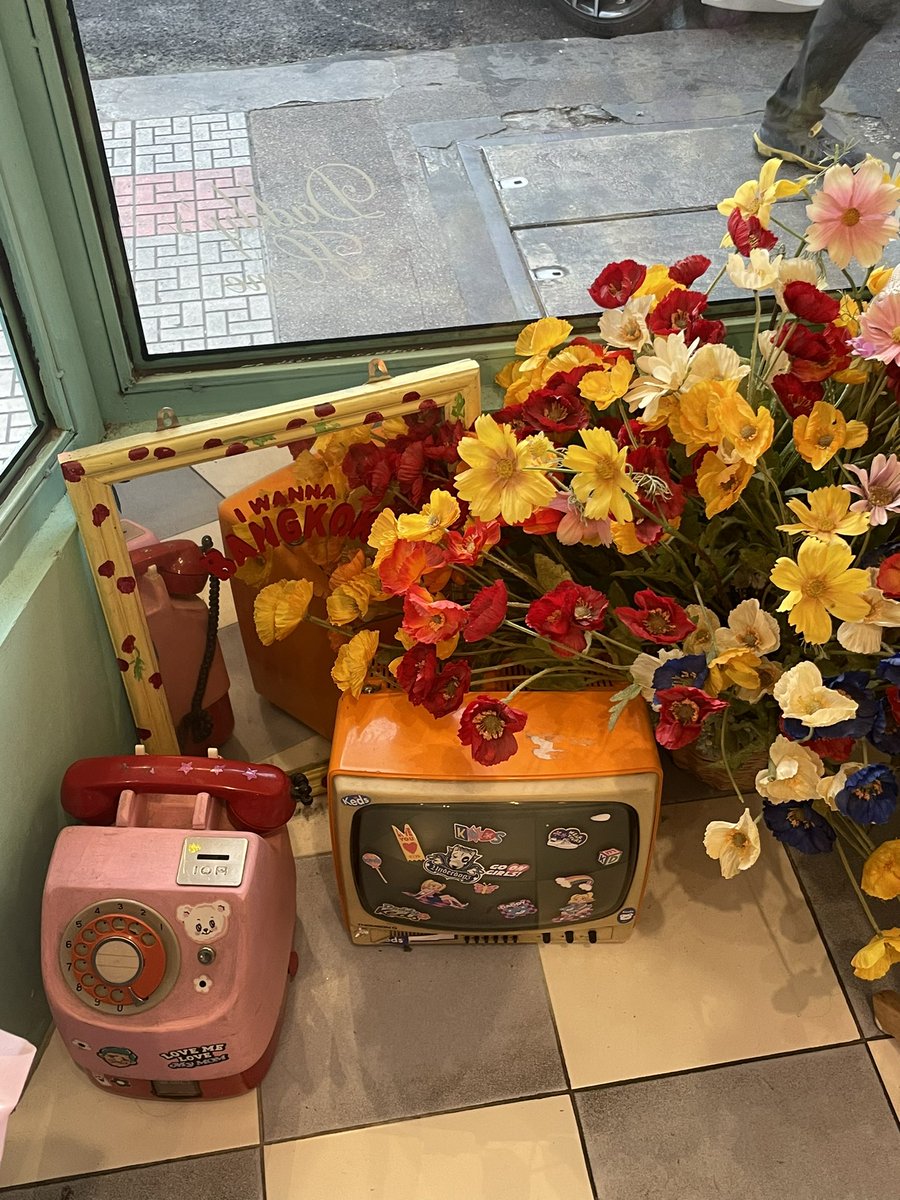 june6th's tweet photo. from my thai trip ⭐️💐 https://t.co/fkYHOMGfhi