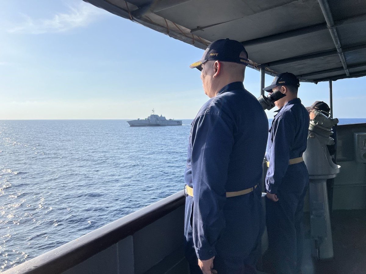 LOOK: The Philippine military and the US Indo-Pacific Command hold the third PH-US Maritime Cooperative Activity in the West Philippine Sea on Friday, in the face of growing tensions between Manila and Beijing in the South China Sea. | 📸: Western Command via @NCorralesINQ