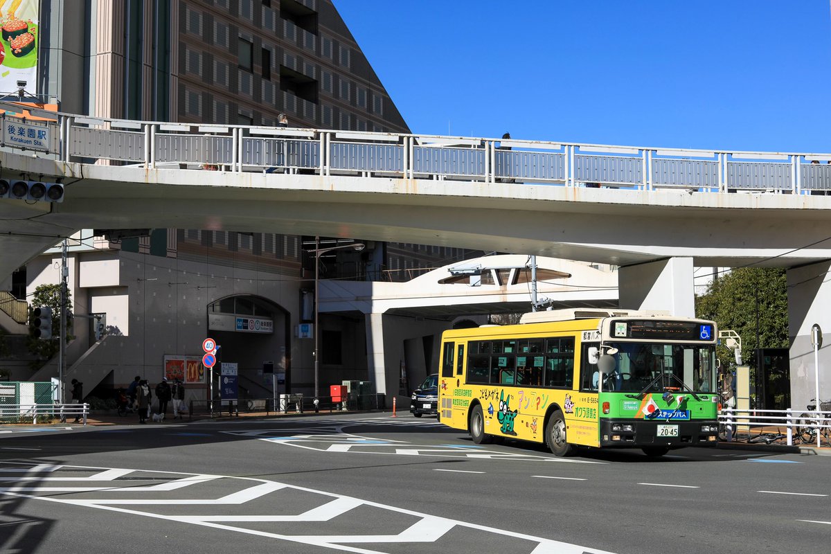 y1107_'s tweet photo. 格好良さに磨きがかかり始めたらもう止まらない車でした。僚車のS655号車と共に非常に楽しませて貰いました。長いことお疲れ様でした。
E-S654(練馬200か 2045･PKG-RA274KAN) https://t.co/D2dYrOz5nb