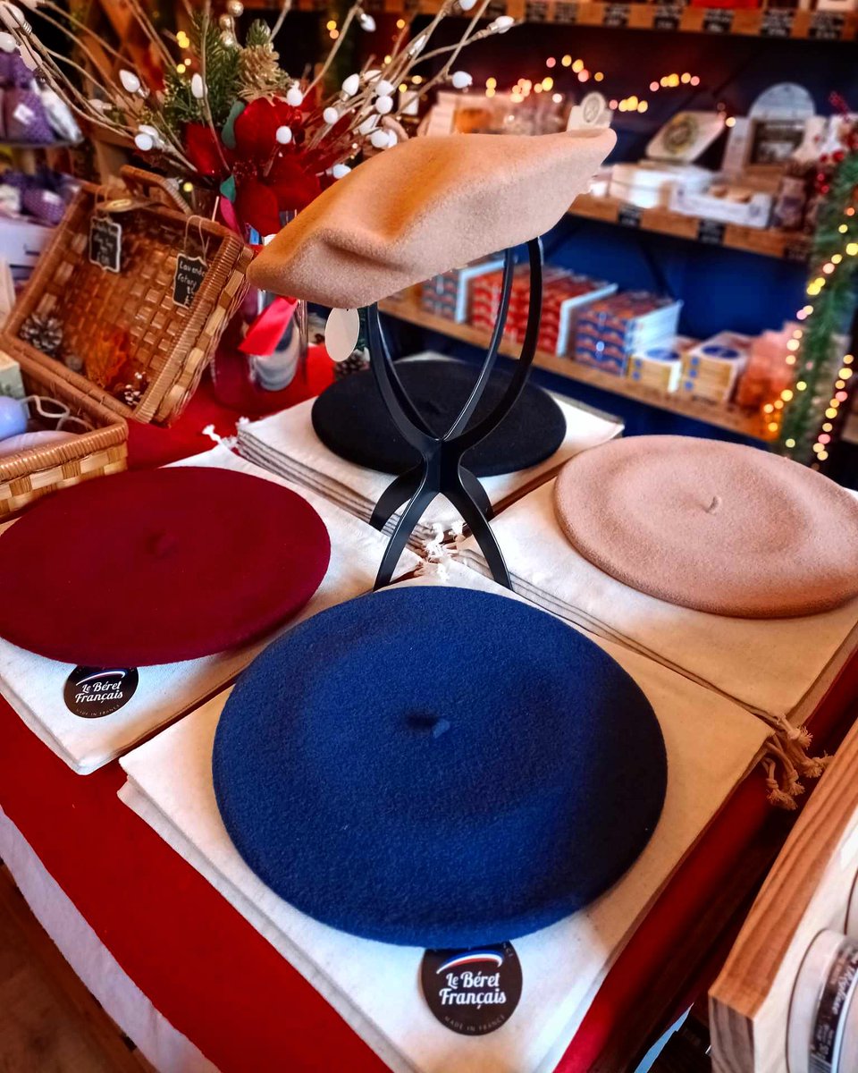 ChezRoger_deli's tweet image. 🇨🇵 Calling all #french supporters‼️📣
We’ve got authentic #merino wool #bérets straight from the #Basque country – the perfect accessory to show off your #Rugby team spirit! Don’t miss out, come and grab yours now 🎉
Bon week-end à tous et que le meilleur gagne ! 🤝
Gaëlle &amp;amp; Fred