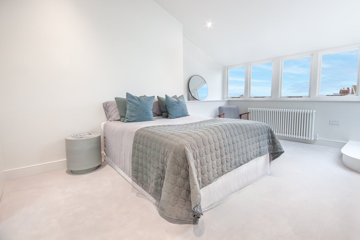 AbacusEstates's tweet photo. Step into luxury at this triplex apartment - a perfect fusion of stylish design, functional spaces and modern amenities 🩵🔑
 
📍Holmdale Road, NW6 - FOR SALE 

Check our bio for more details!

#forsale #saleproperty #londonproperties #london #estateagency #realestate https://t.co/eS6T3ZYdfk