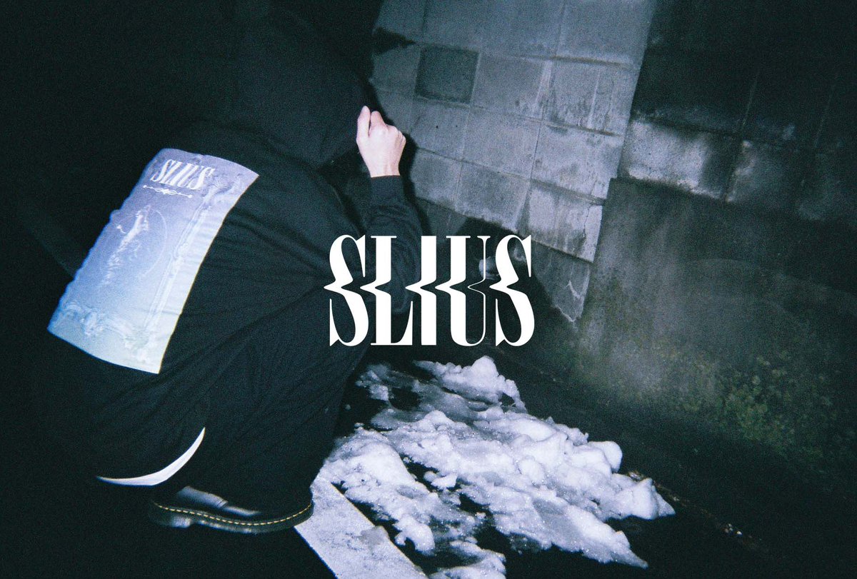 SLIUS_foxx's tweet photo. [ N.  E  .W ]

新作です。

https://t.co/L3wTRjaYZ0

[ WOLF/HOODIE ]

[ HALF ZIP SWEAT SHIRT ]

[OG LOGO SOCKS SLIUS]

https://t.co/L3wTRjaYZ0 https://t.co/m6EMLNcMIY