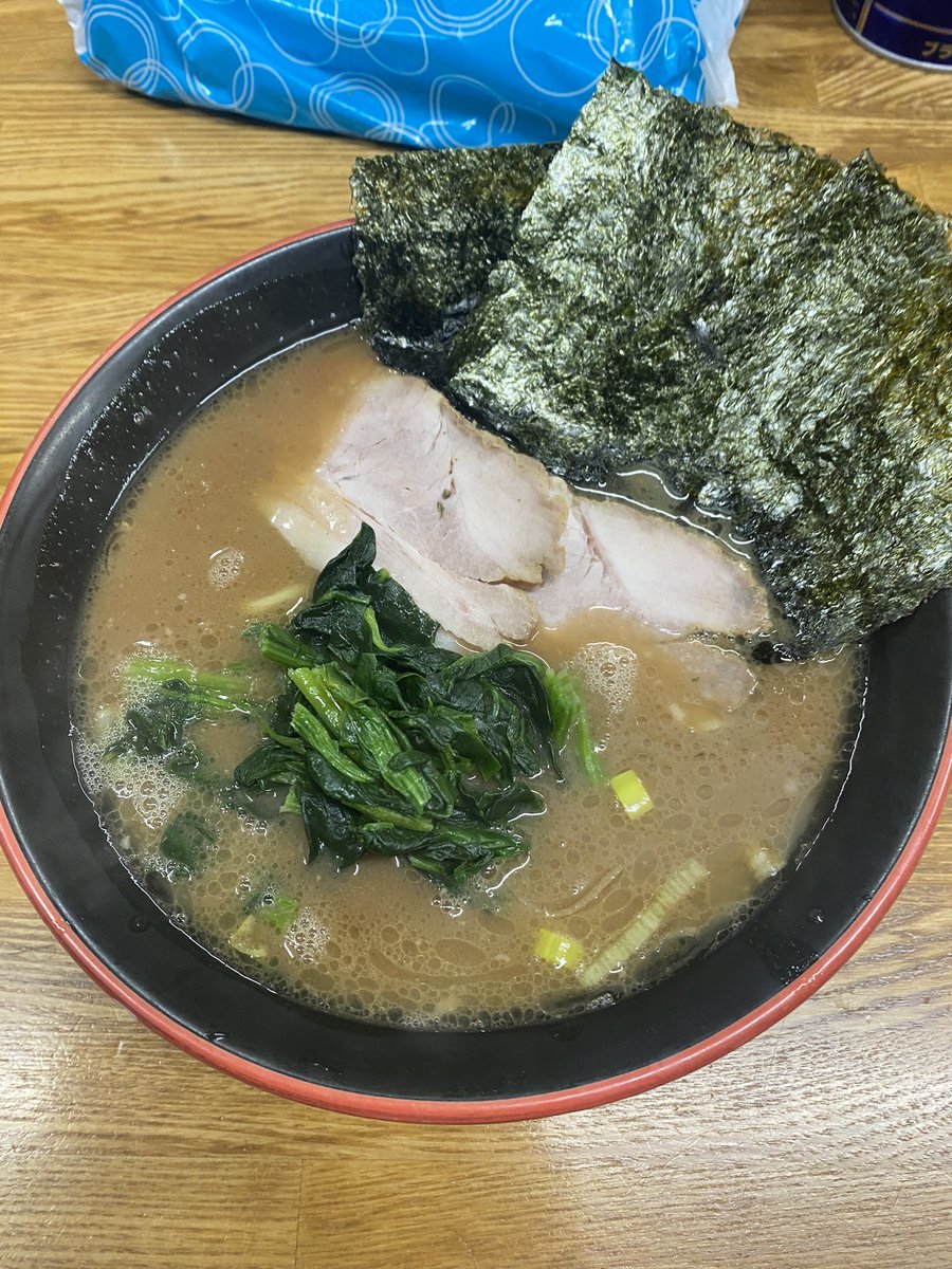 Nag1a0108's tweet photo. ご褒美らーめん https://t.co/5GBsmsjysu