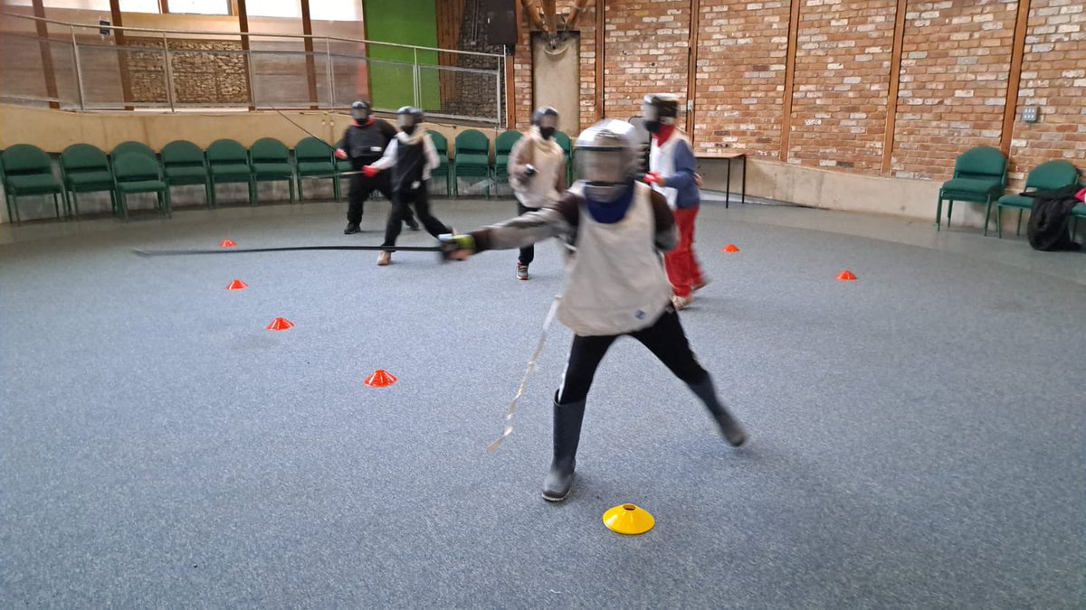 Y6Durham's tweet photo. Our first activity on our last day was fencing @MeadsteadPA @AETAcademies https://t.co/9IDjZgXprw