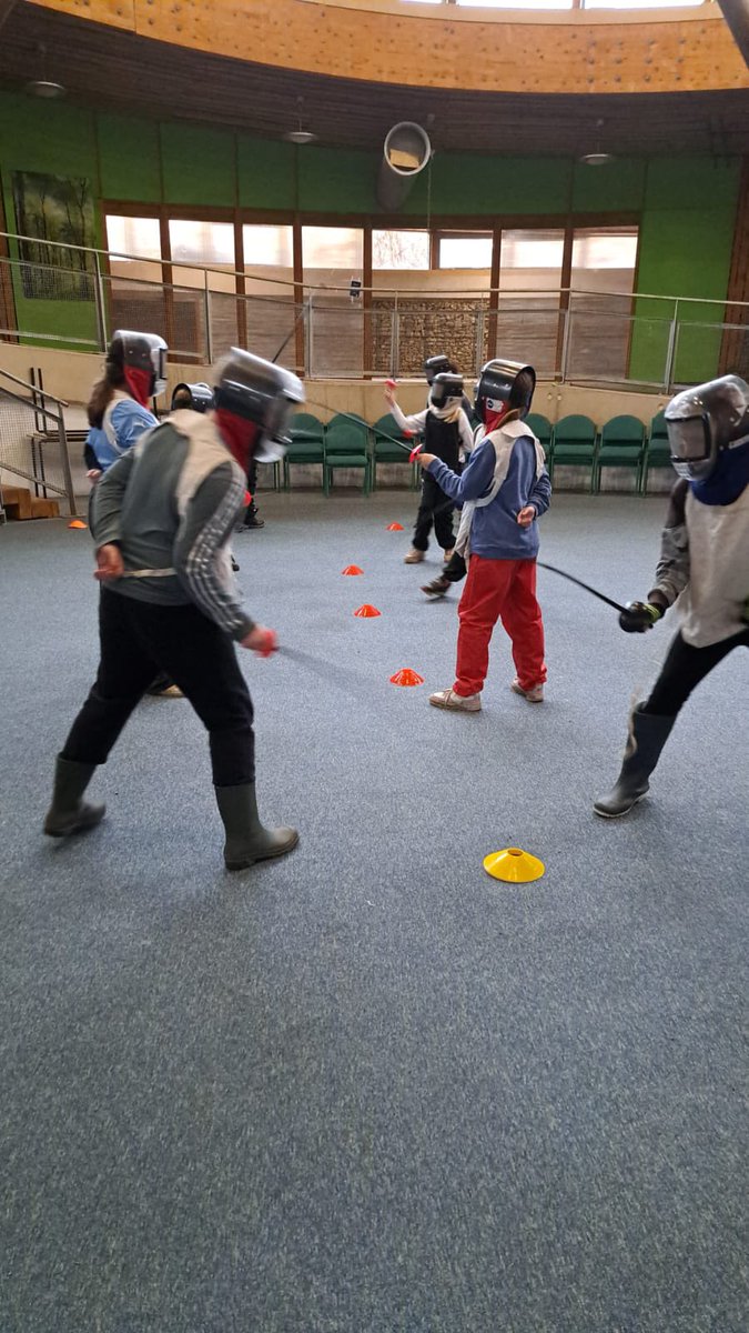 Y6Durham's tweet photo. The last photos from our fencing session @AETAcademies @MeadsteadPA https://t.co/qbn6AOZEq4