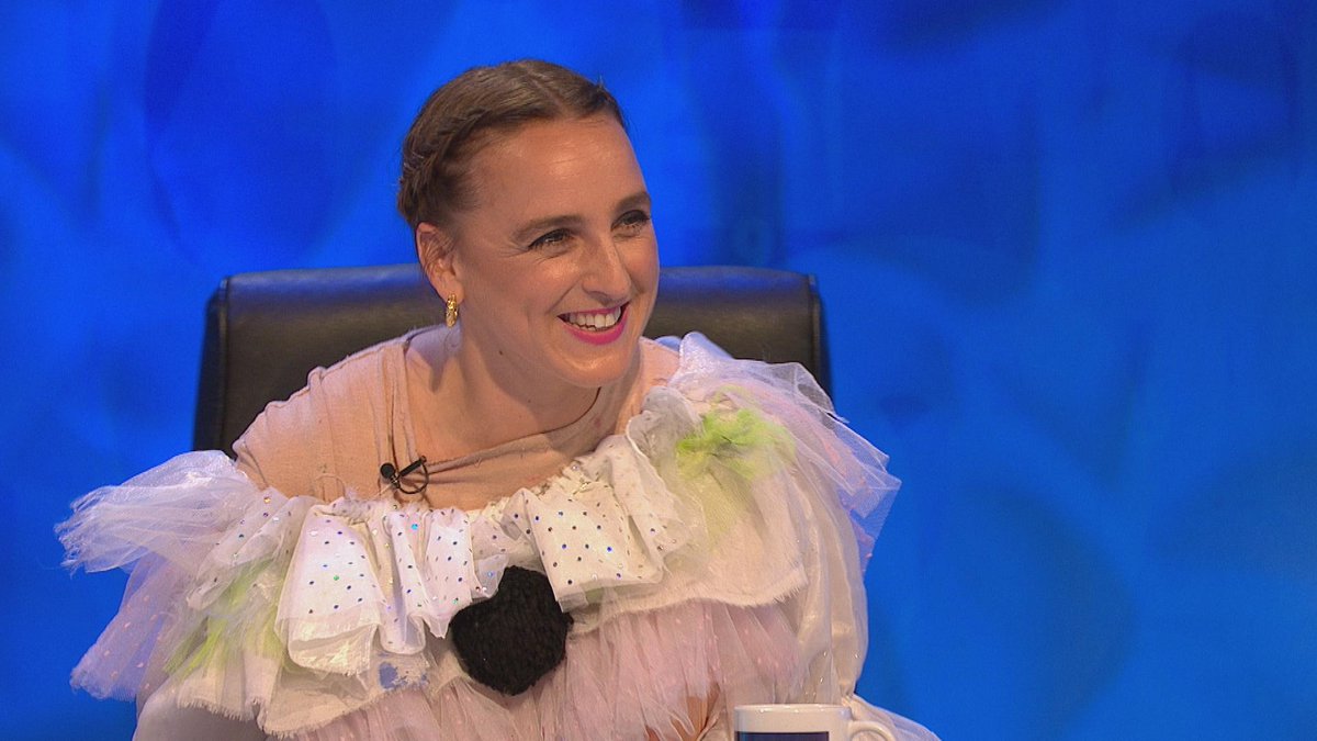 🎉🎊 Don't miss out on the fun tonight! Tune into @Channel4 to catch the hilarious @Lucypearman on @8Outof10Cats. 😂🤣