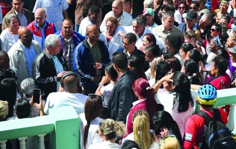 Nuestro presidente <a href="/DiazCanelB/">Miguel Díaz-Canel Bermúdez</a> junto a su equipo de trabajo, visita centros por todo el país,  buscando alternativas para solucionar problemas. 
#EstaEsLaRevolución