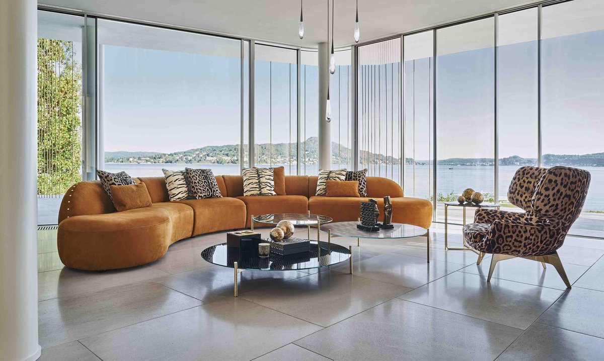 SHAREpr_srizzi's tweet photo. Accenti cognac e motivi animalier si combinano al bianco assoluto nella nuova collezione 'White &amp; Wild Living' di Roberto Cavalli Home Interiors by ONIRO GROUP, dall’ispirazione esotica e naturalistica con l’oro come leitmotiv.

#interiordesign #animalier #gold #onirogroup https://t.co/lFCenER4Ed