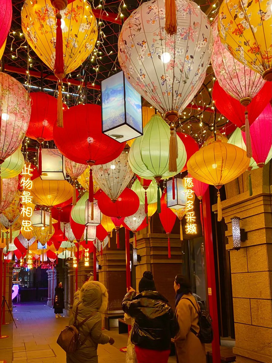 citiwalkr90's tweet image. 大红灯笼高高挂，张灯结彩迎新年🏮 #Chinesenew